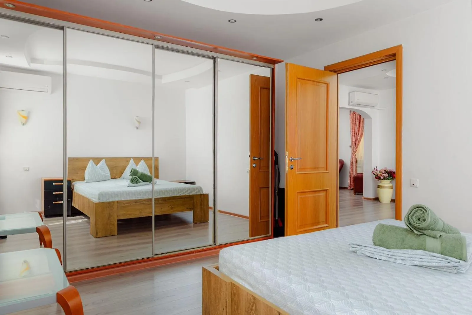 Heart Of Downtown 3 Rooms Apartment Self Check In Bucureşti