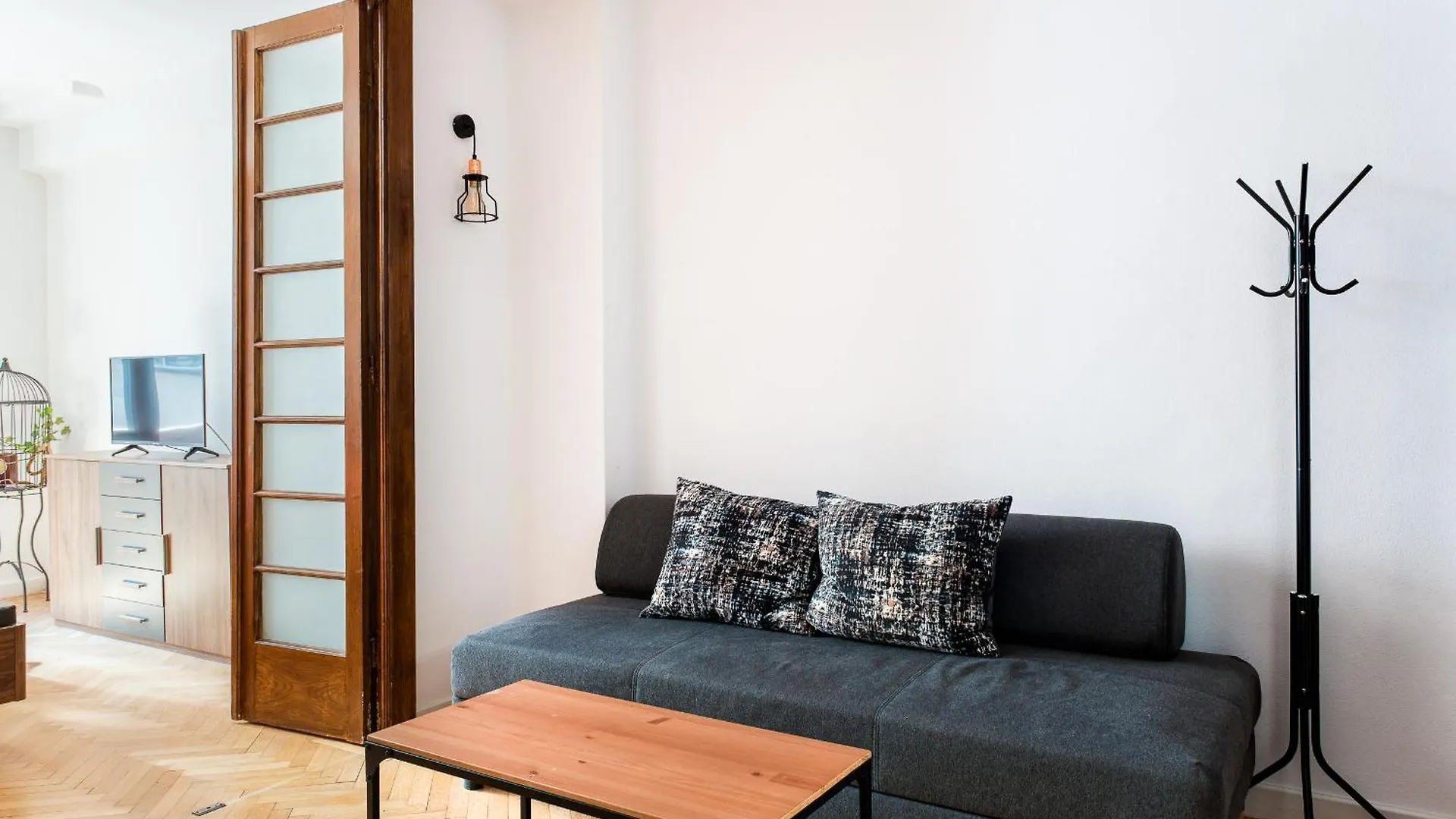 Heart Of Downtown 3 Rooms Apartment Self Check In Bucureşti