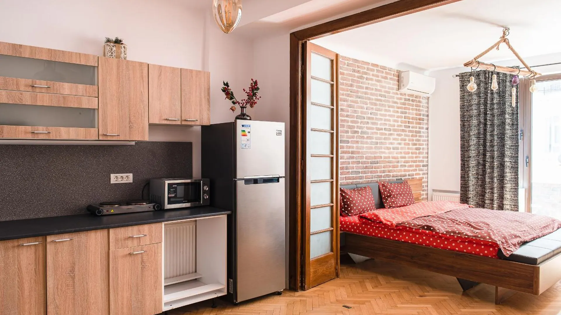 Heart Of Downtown 3 Rooms Apartment Self Check In Bucureşti România